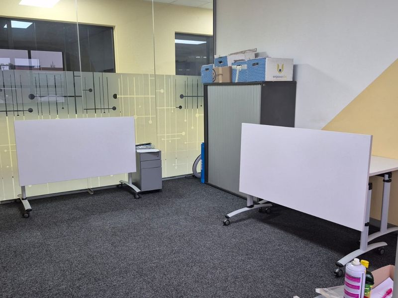 Offices to rent in  secure business park, New Rd, Midrand - Photo 5