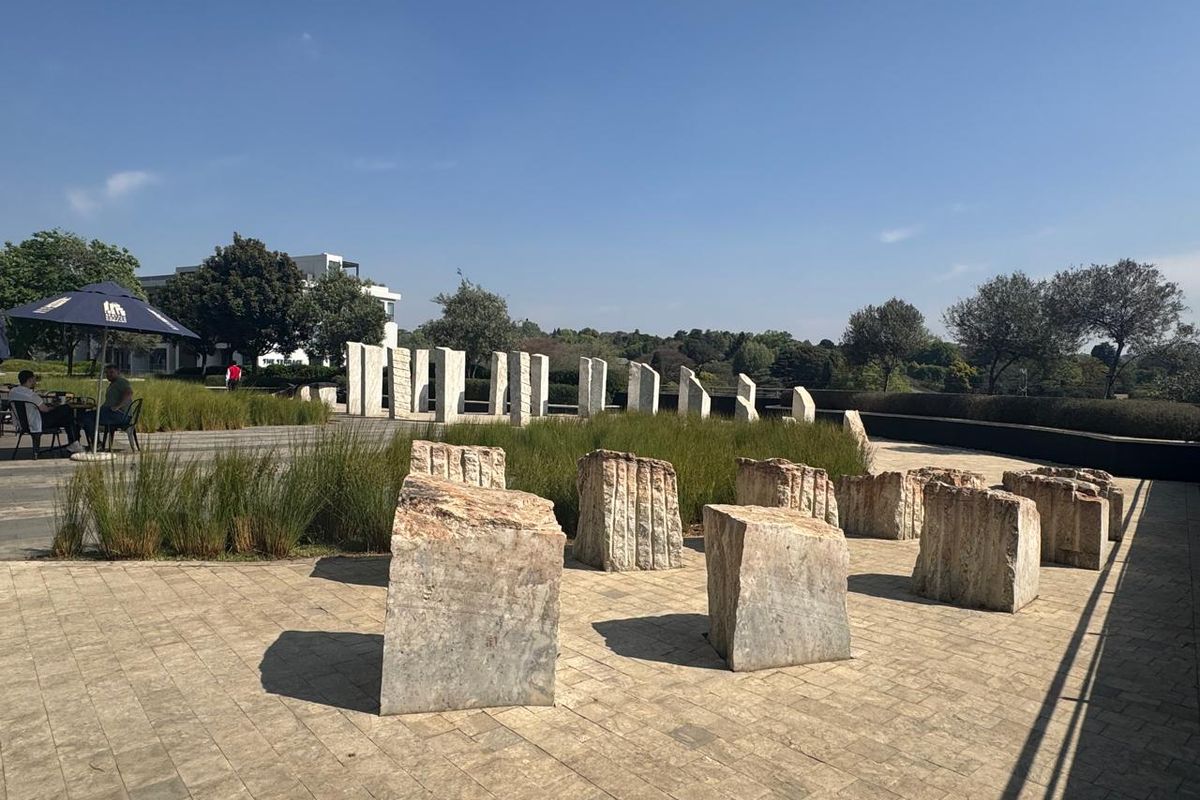Sandton Gate boasts unrivaled access to business - Photo 4