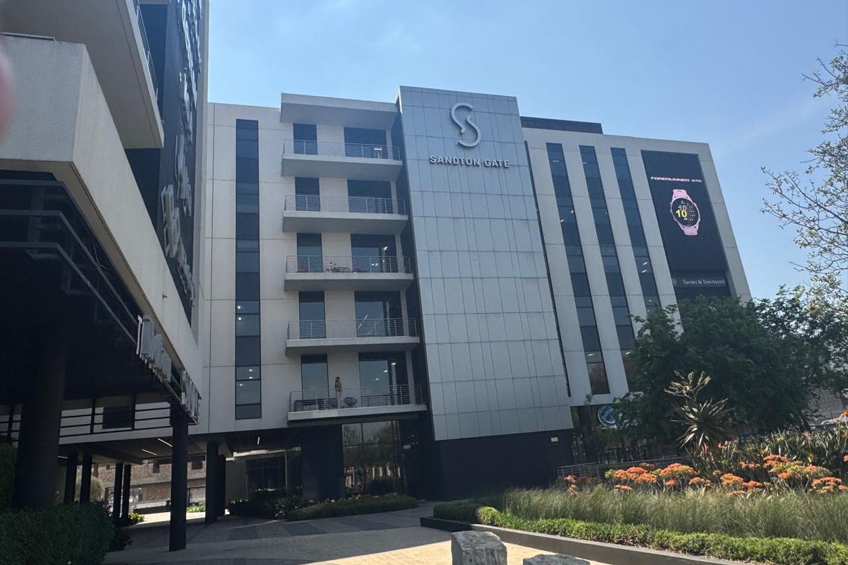 Sandton Gate boasts unrivaled access to business - Photo 2