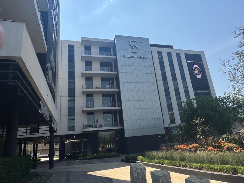 Sandton Gate boasts unrivaled access to business - Photo 2