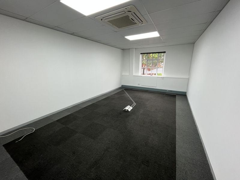 Neat 1st Floor Office Unit - Photo 4