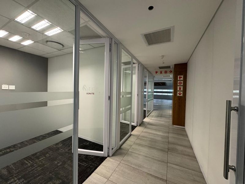 893 sqm Premium Office - Photo 10