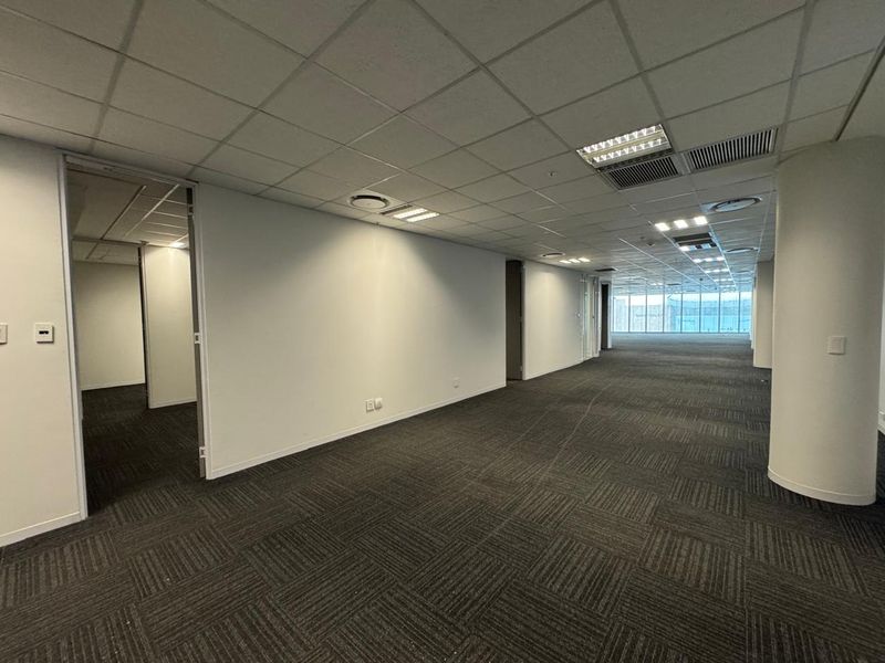 893 sqm Premium Office - Photo 8