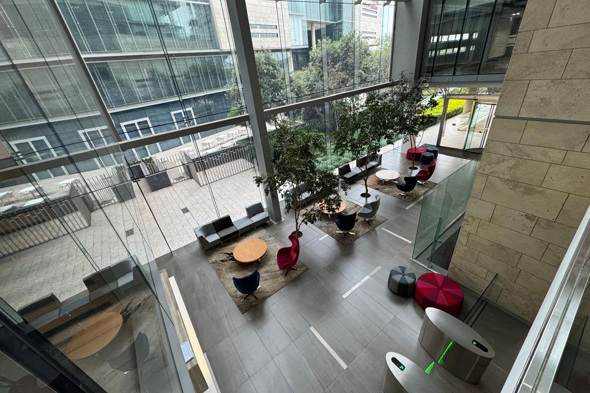 893 sqm Premium Office - Photo 3