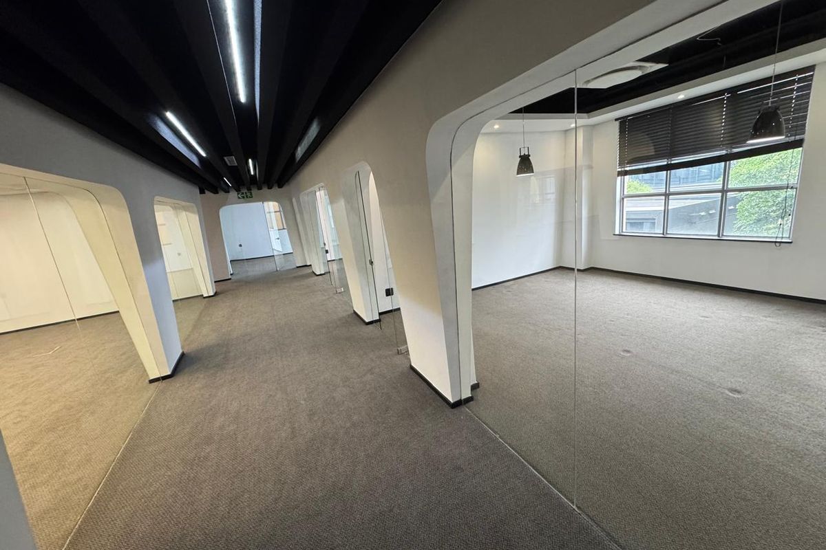 Standalone Office Building | 2 165 sqm | Sandhurst - Photo 5