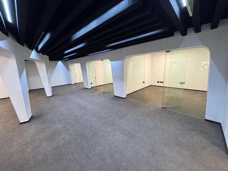 Standalone Office Building | 2 165 sqm | Sandhurst - Photo 6