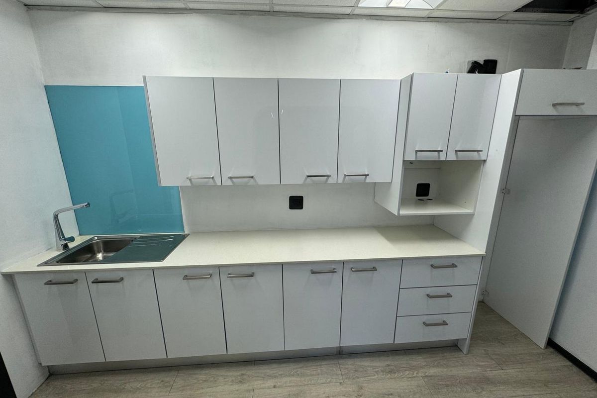 Standalone Office Building | 2 165 sqm | Sandhurst - Photo 4