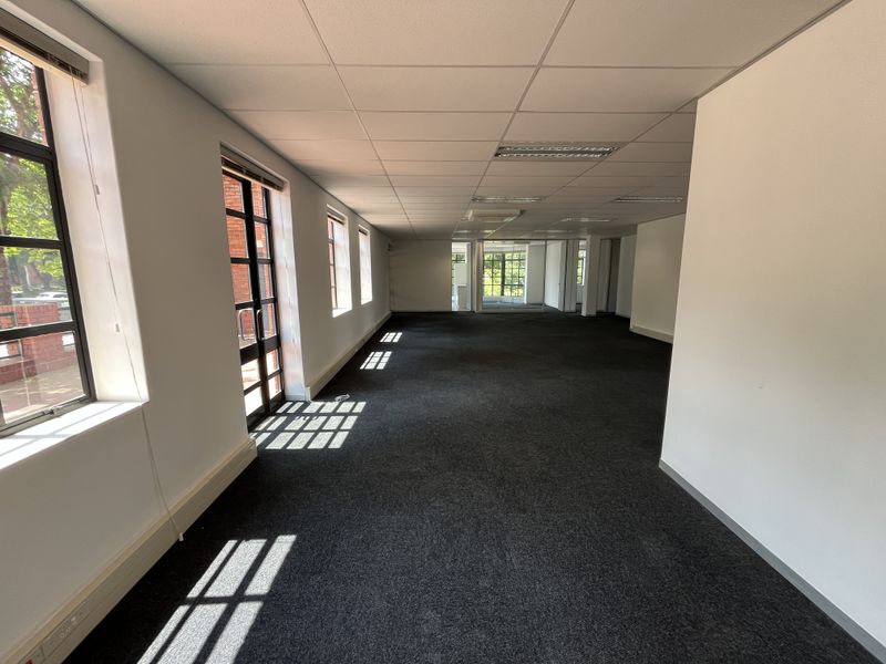 Ground Floor unit available in popular office park - Photo 10