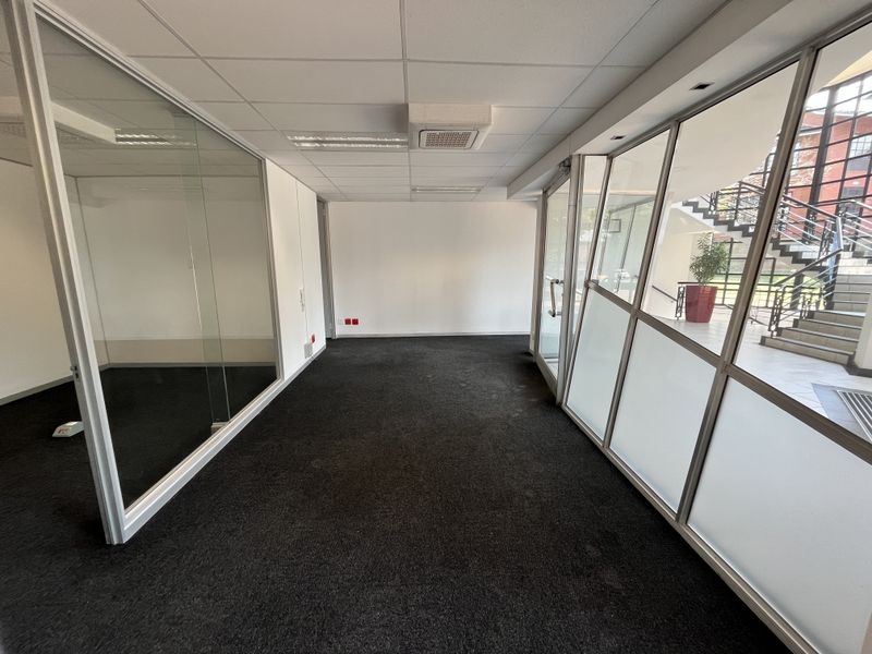 Ground Floor unit available in popular office park - Photo 7