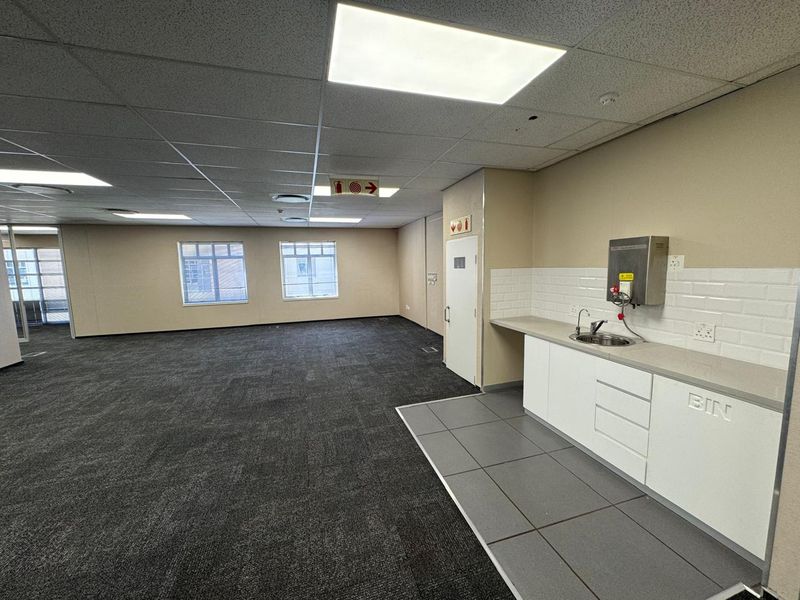 Prime A-Grade Offices to Let | Illovo Boulevard - Photo 8