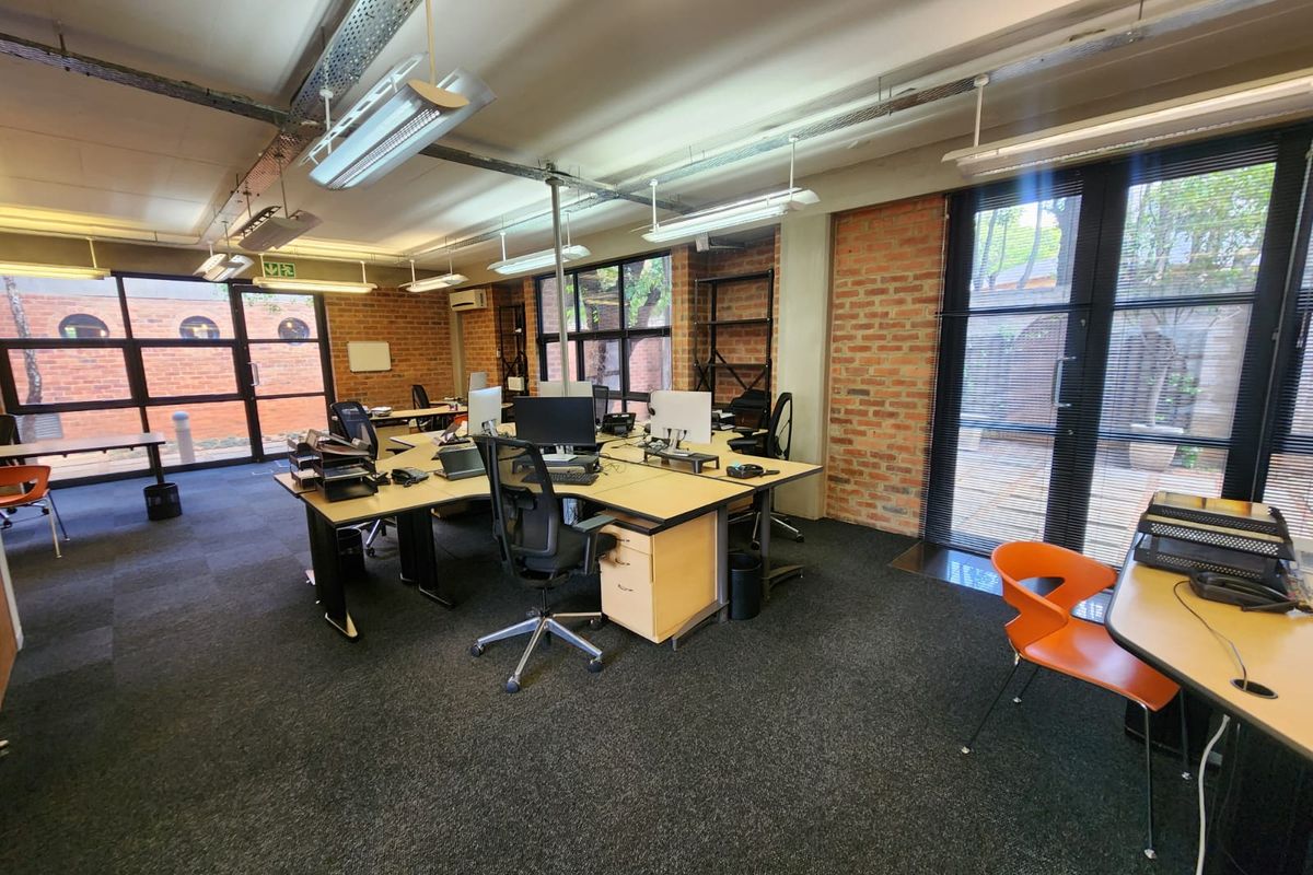 Office to Let – Melrose Estate - Photo 3