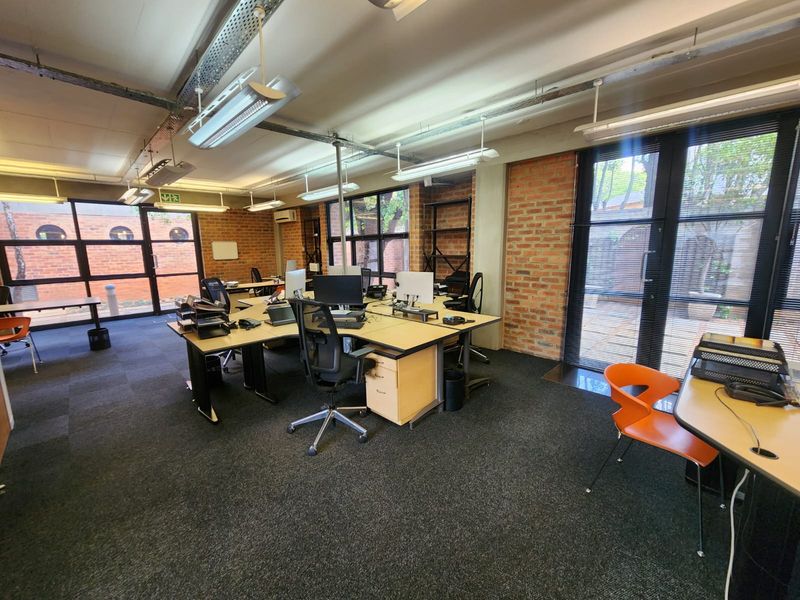 Office to Let – Melrose Estate - Photo 3