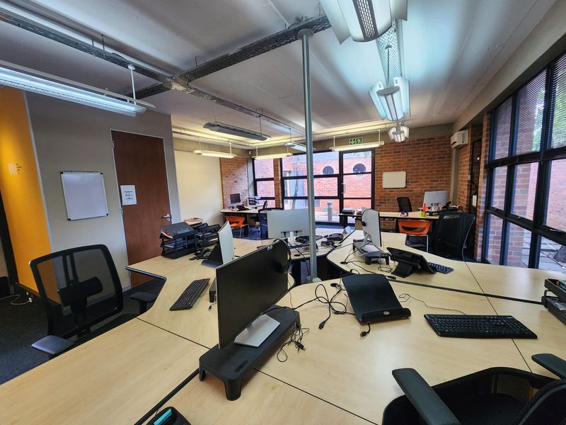 Office to Let – Melrose Estate - Photo 4