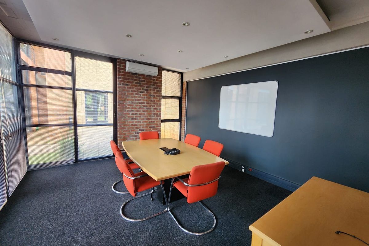 Office to Let – Melrose Estate - Photo 2