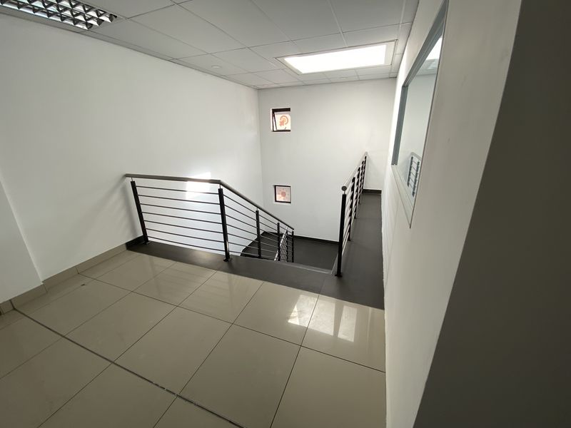 875m2 Warehouse with Showroom & Offices to Let in North Riding - Photo 7