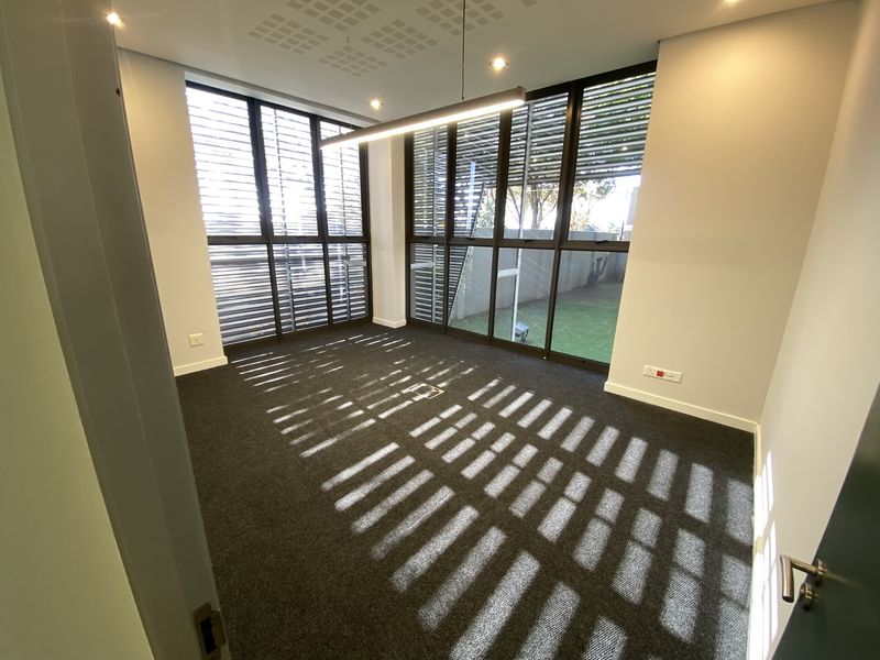 Ground Floor Office Suite to Let in Lonehill - Photo 9