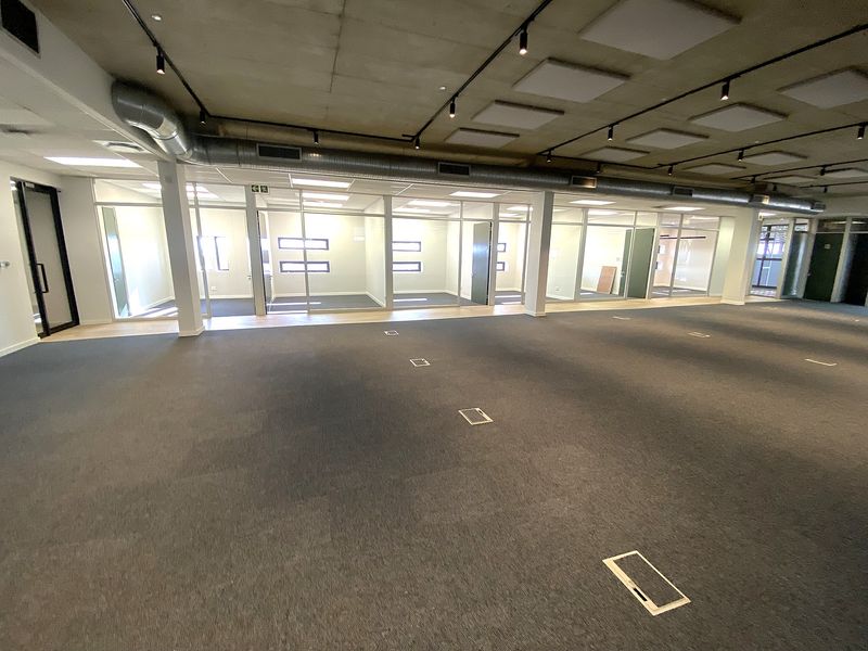 Ground Floor Office Suite to Let in Lonehill - Photo 5