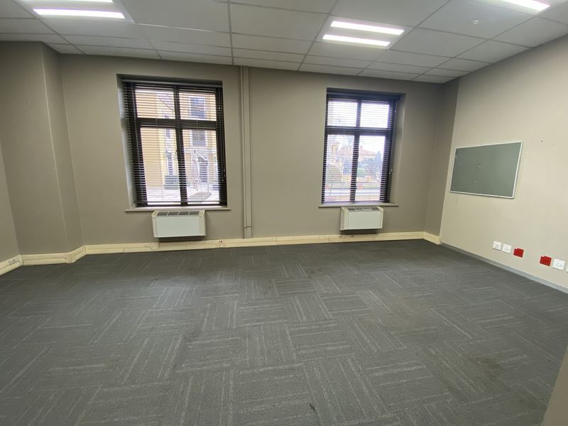 531m2 Ground Floor Suite to Let in Fourways - Photo 6