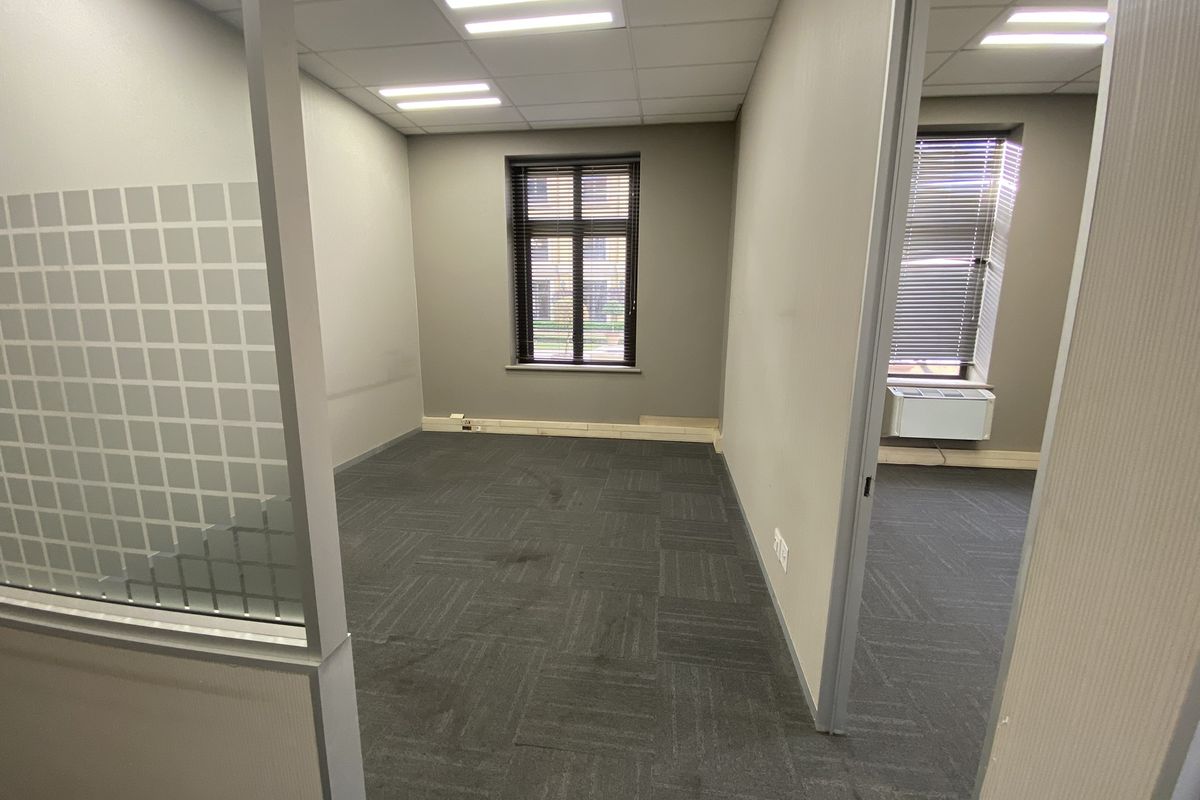 531m2 Ground Floor Suite to Let in Fourways - Photo 4