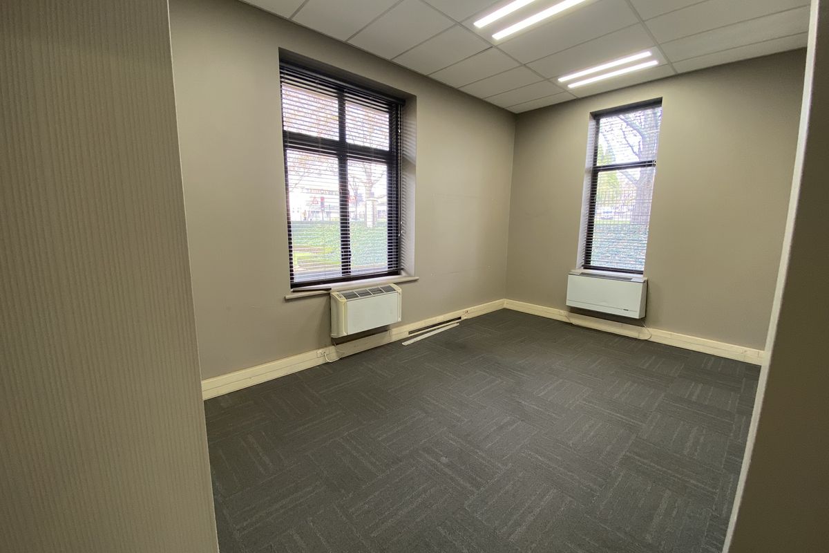 531m2 Ground Floor Suite to Let in Fourways - Photo 5