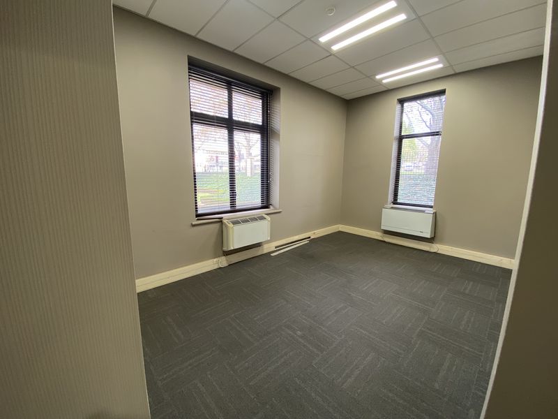 531m2 Ground Floor Suite to Let in Fourways - Photo 5