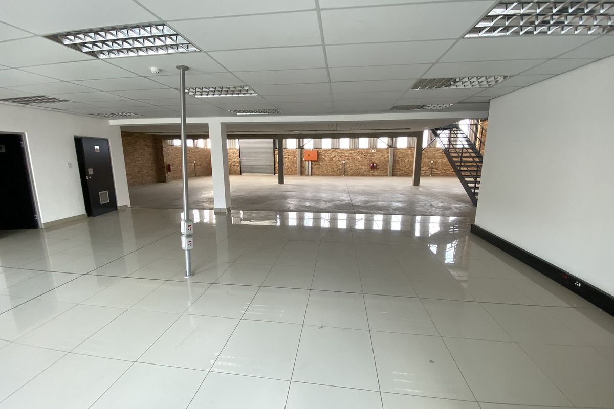 589m2 EWarehouse to Let in Kya Sand - Photo 5