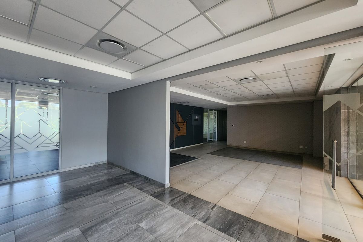 Exceptional Standalone A-Grade Building – Waverley Office Park 3 facing the M1 highway. - Photo 5