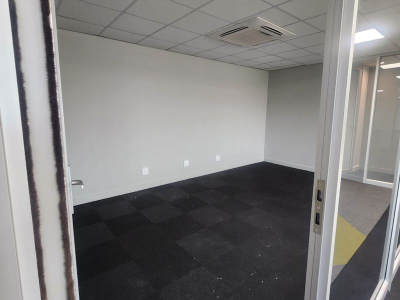 Prime A-Grade Offices in Waverley Office Park - Photo 8