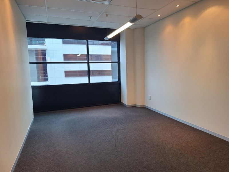 MODERN OFFICE BUILDING IN MORNINGSIDE - 106sqm - Photo 6