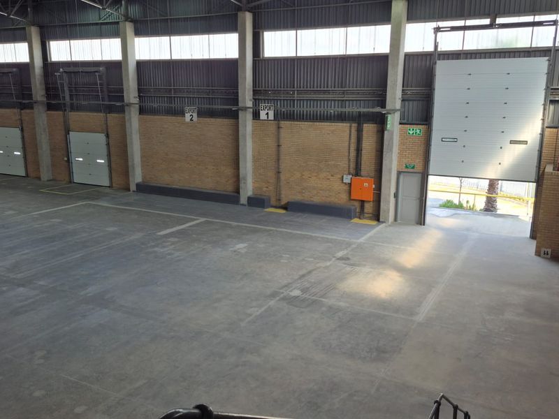 7 738sqm Warehouse in business park to rent, Louwlardia, Centurion - Photo 7