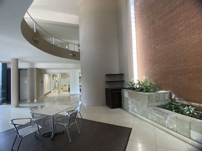 Attractive air-conditioned offices to rent in Ferndale - Photo 9