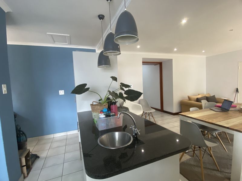 Modern air-conditioned Offices to Let - Photo 10