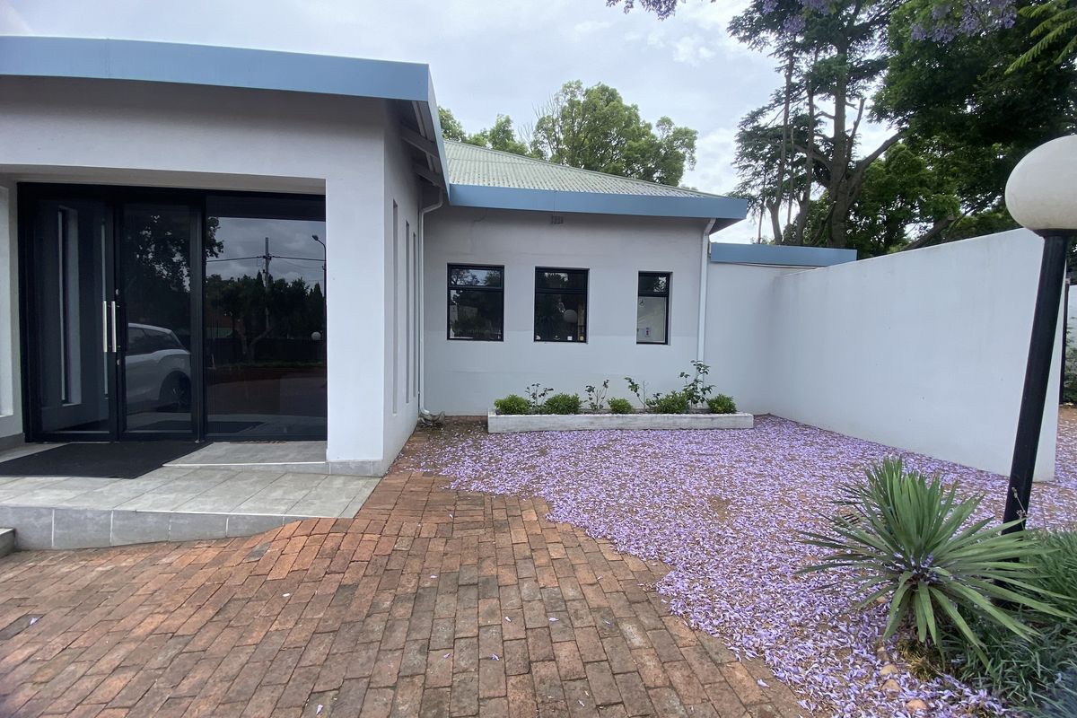 Modern air-conditioned Offices to Let - Photo 4