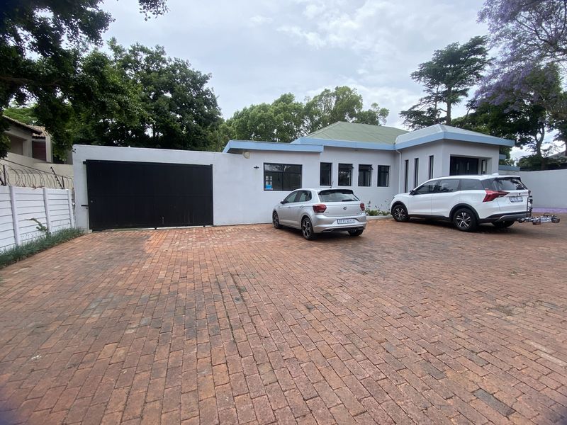 Modern air-conditioned Offices to Let - Photo 3