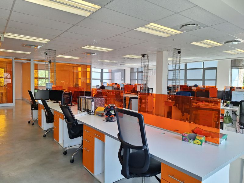 OFF GRID TRENDY OFFICES TO LET IN BRYANSTON - Photo 9