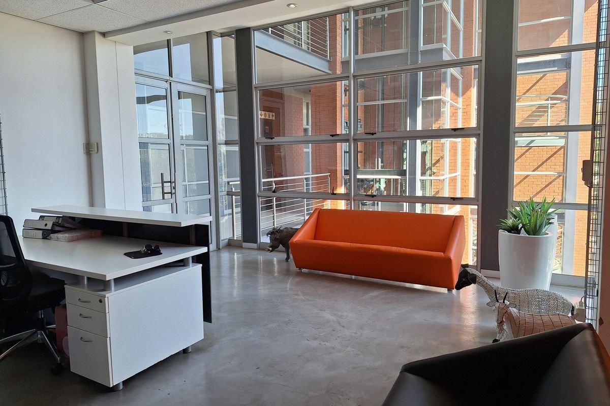 OFF GRID TRENDY OFFICES TO LET IN BRYANSTON - Photo 3