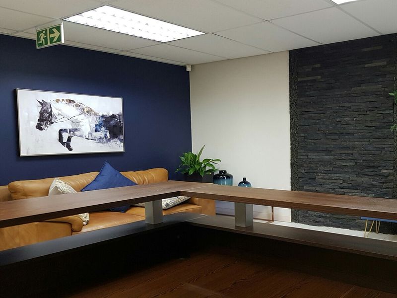 MODERN A+ GRADE GROUND FLOOR OFFICE IN SECURE PARK - Photo 4