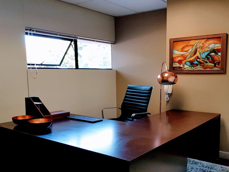 MODERN A+ GRADE GROUND FLOOR OFFICE IN SECURE PARK - Photo 8