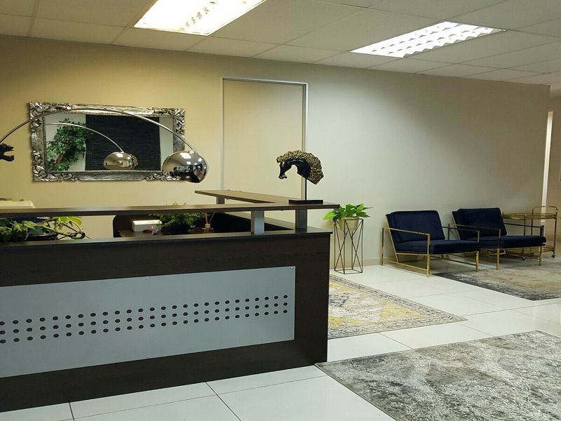 MODERN A+ GRADE GROUND FLOOR OFFICE IN SECURE PARK - Photo 2