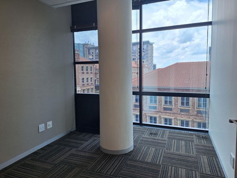 MODERN OFFICE BUILDING IN THE HEART OF SANDTON - Photo 9