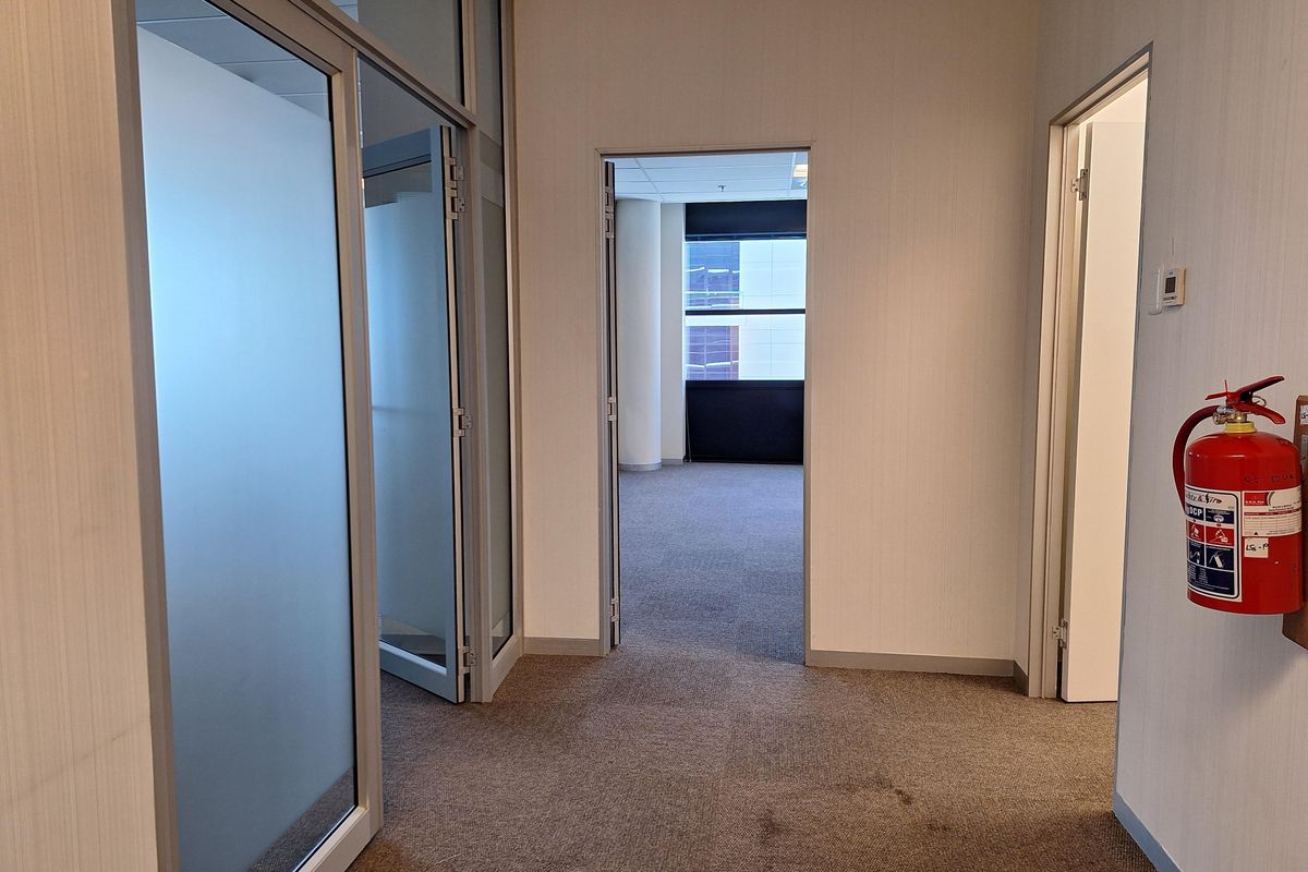 SMART OFFICE SPACE CLOSE TO SANDTON CBD - Photo 3