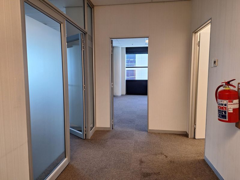 SMART OFFICE SPACE CLOSE TO SANDTON CBD - Photo 3