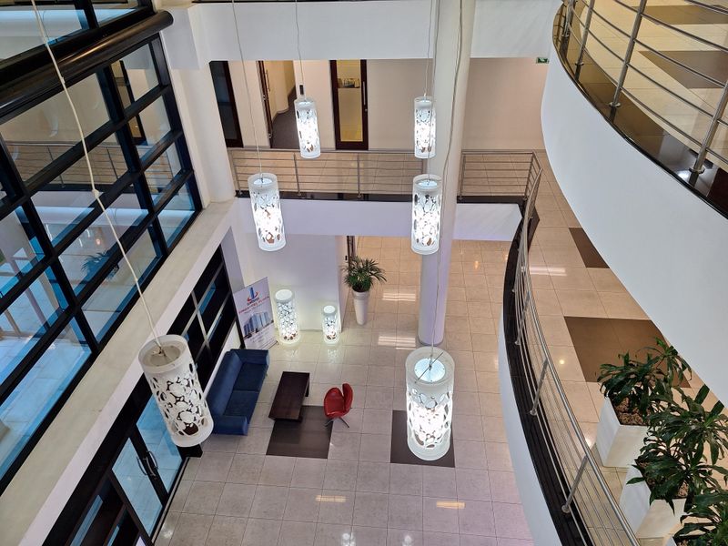 SMART OFFICE SPACE CLOSE TO SANDTON CBD - Photo 5