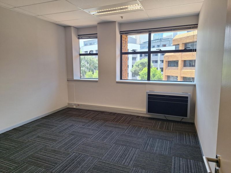 628.20sqm -  FULLY FITTED OFFICES TO LET IN SANDTON CENTRAL BUSINESS DISTRICT - Photo 6