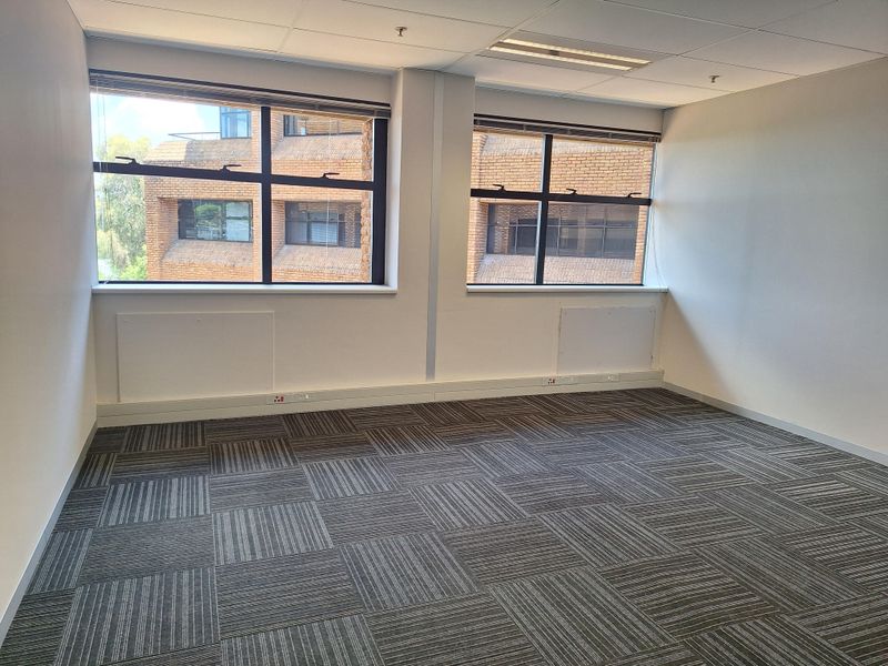 628.20sqm -  FULLY FITTED OFFICES TO LET IN SANDTON CENTRAL BUSINESS DISTRICT - Photo 5