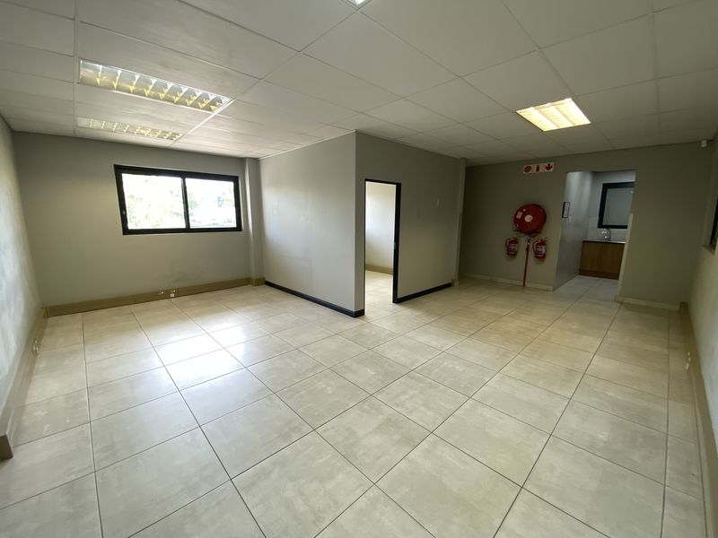 A-Grade Warehouse to Let in Lanseria - Photo 7