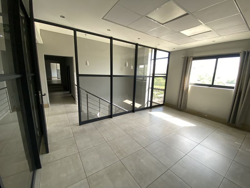 A-Grade Warehouse to Let in Lanseria - Photo 9