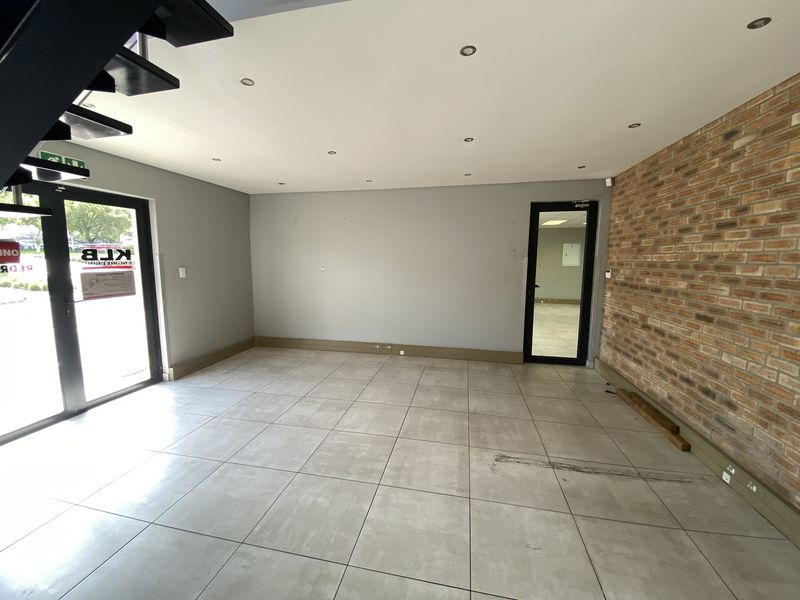 A-Grade Warehouse to Let in Lanseria - Photo 3