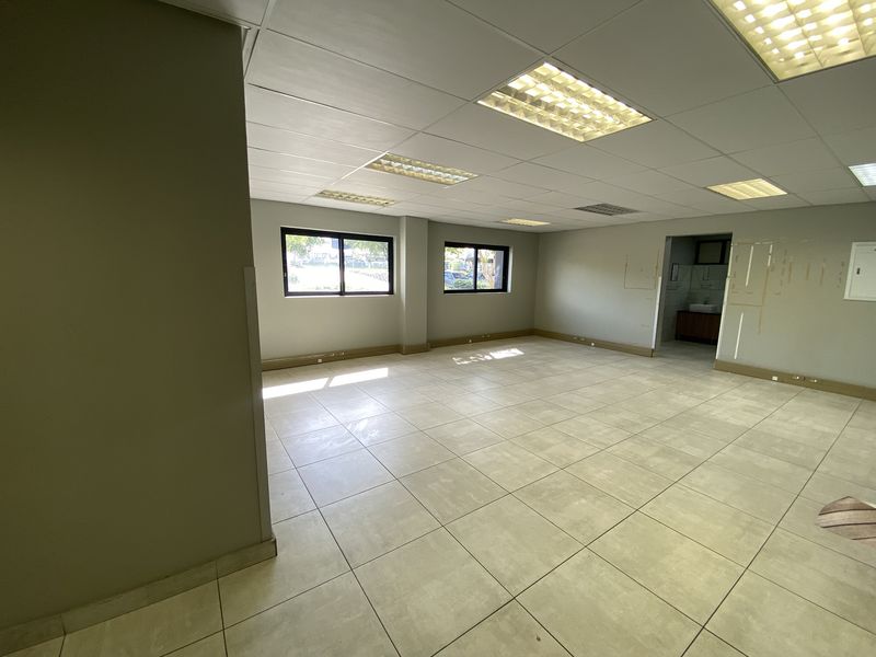 A-Grade Warehouse to Let in Lanseria - Photo 5