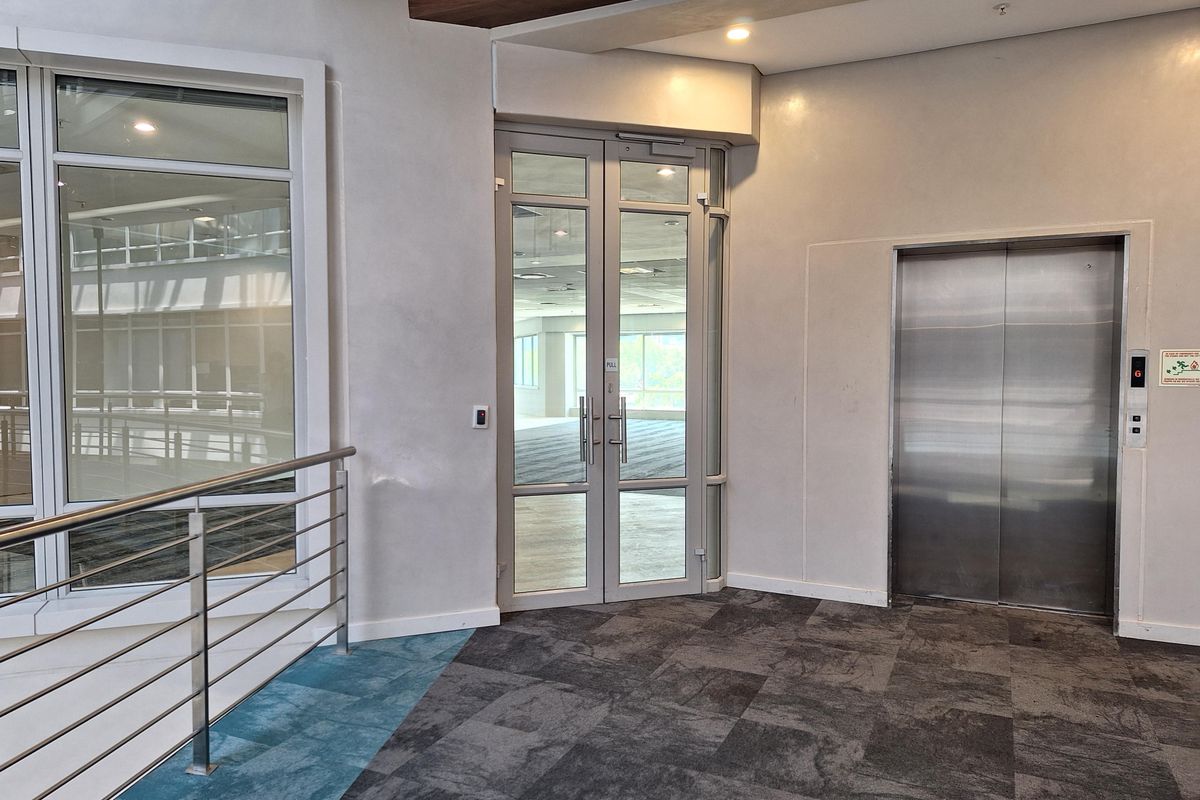 PRESTIGIOUS 834sqm OFFICE TO LET IN SANDTON CBD - Photo 2